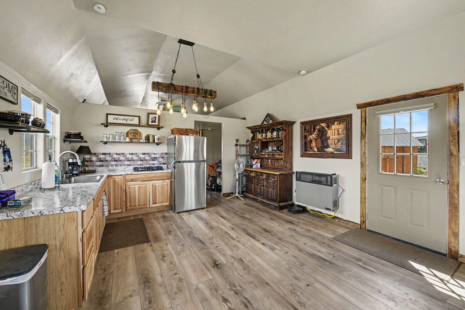784 E Airport RD, Hatch, photo 11 of 32