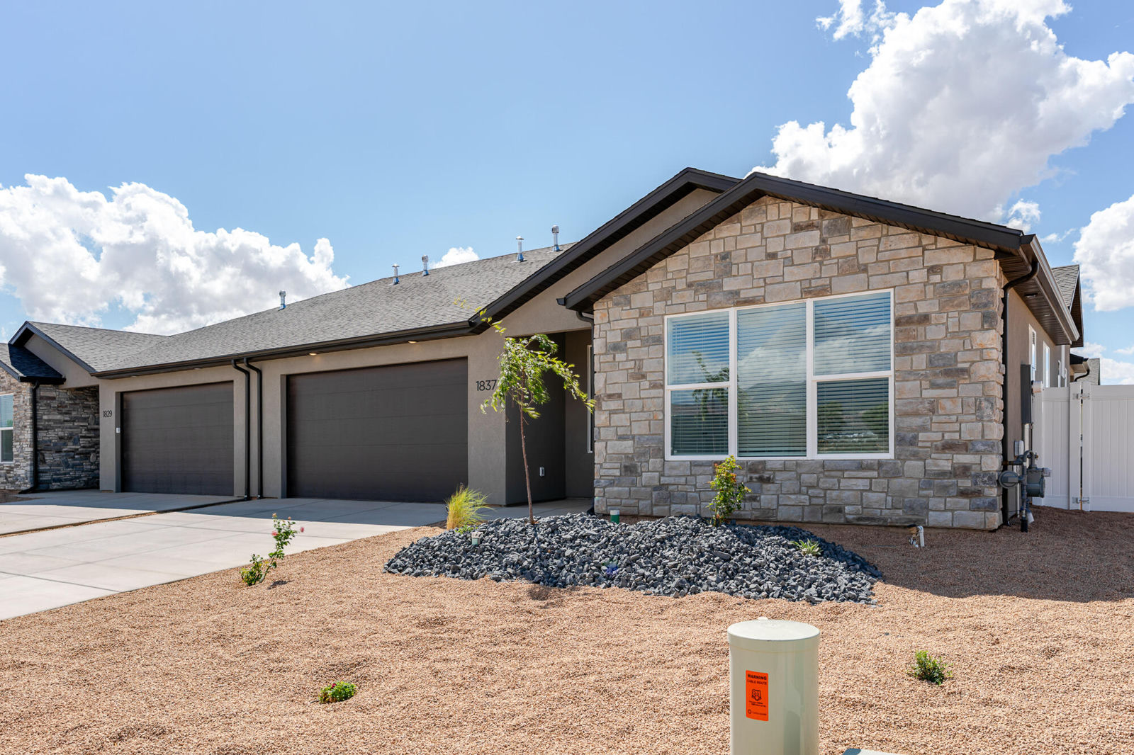 1837 N Sea Eagle, Cedar City, photo 3 of 33