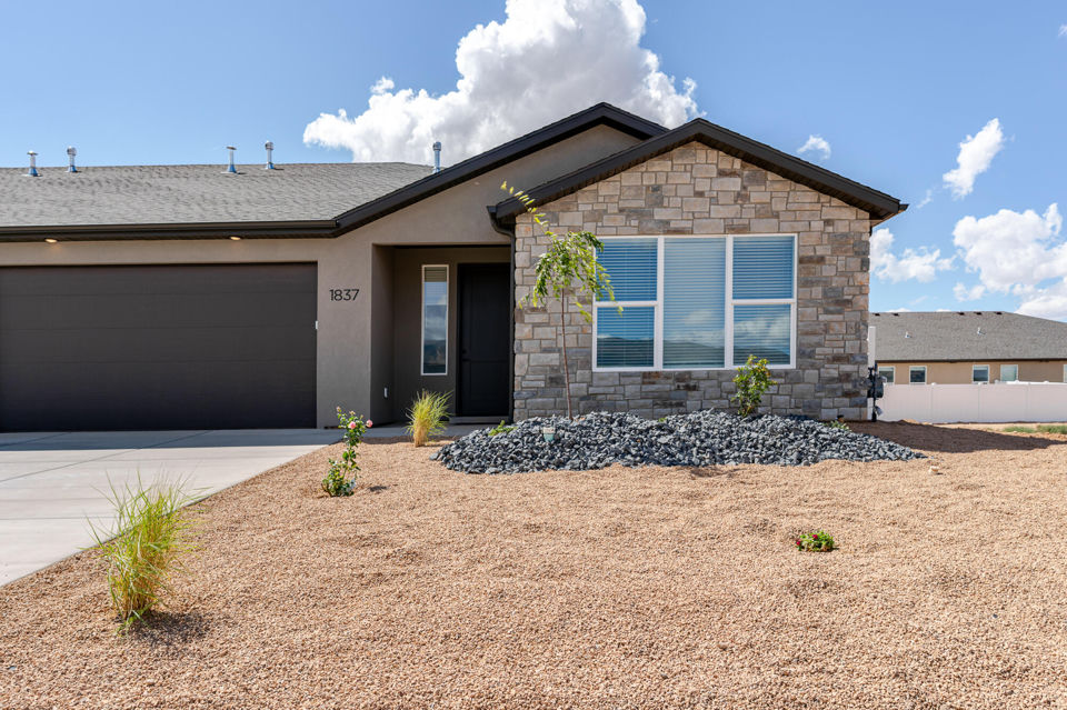 1837 N Sea Eagle, Cedar City, photo 2