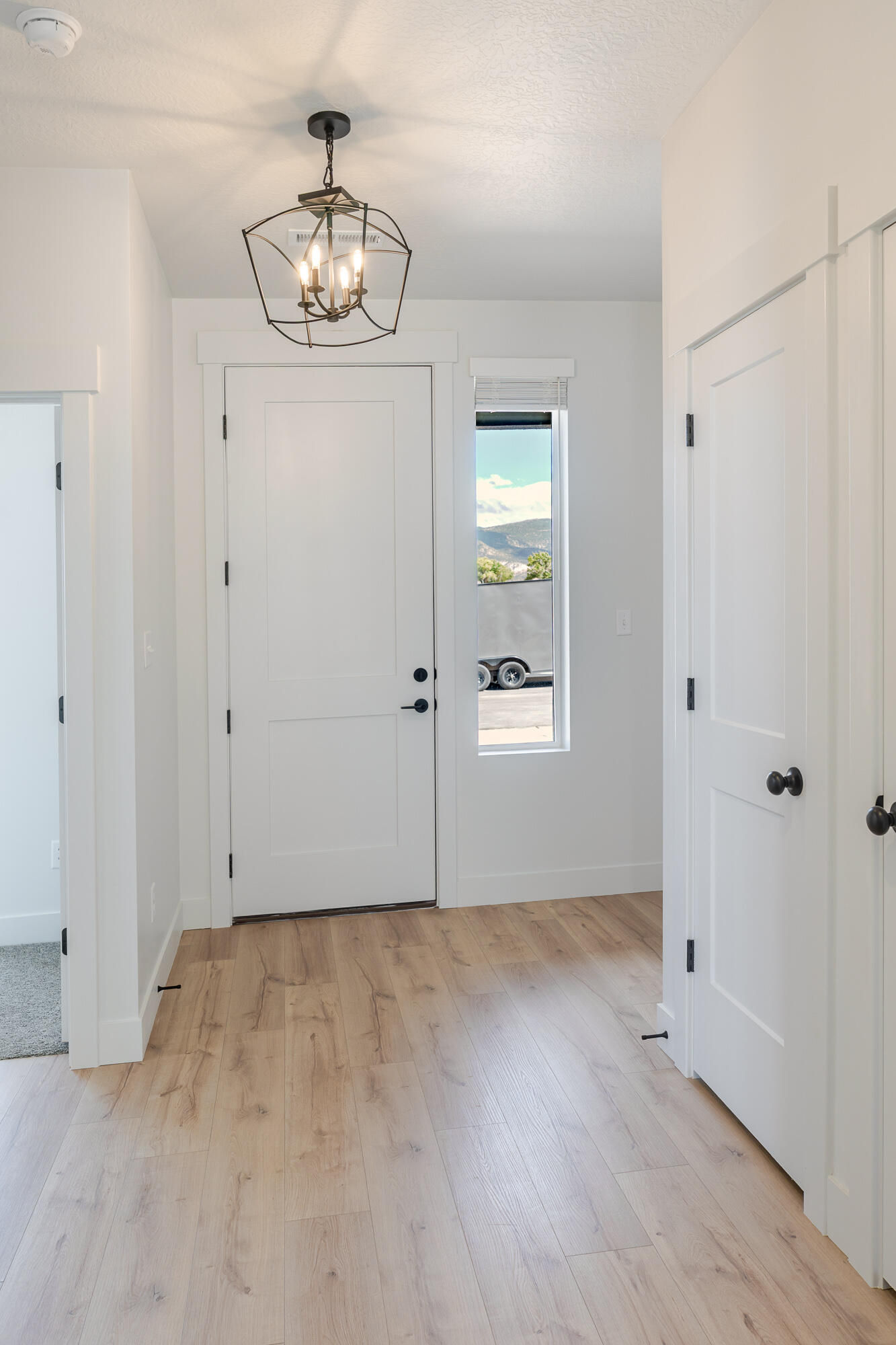 1837 N Sea Eagle, Cedar City, photo 5 of 33