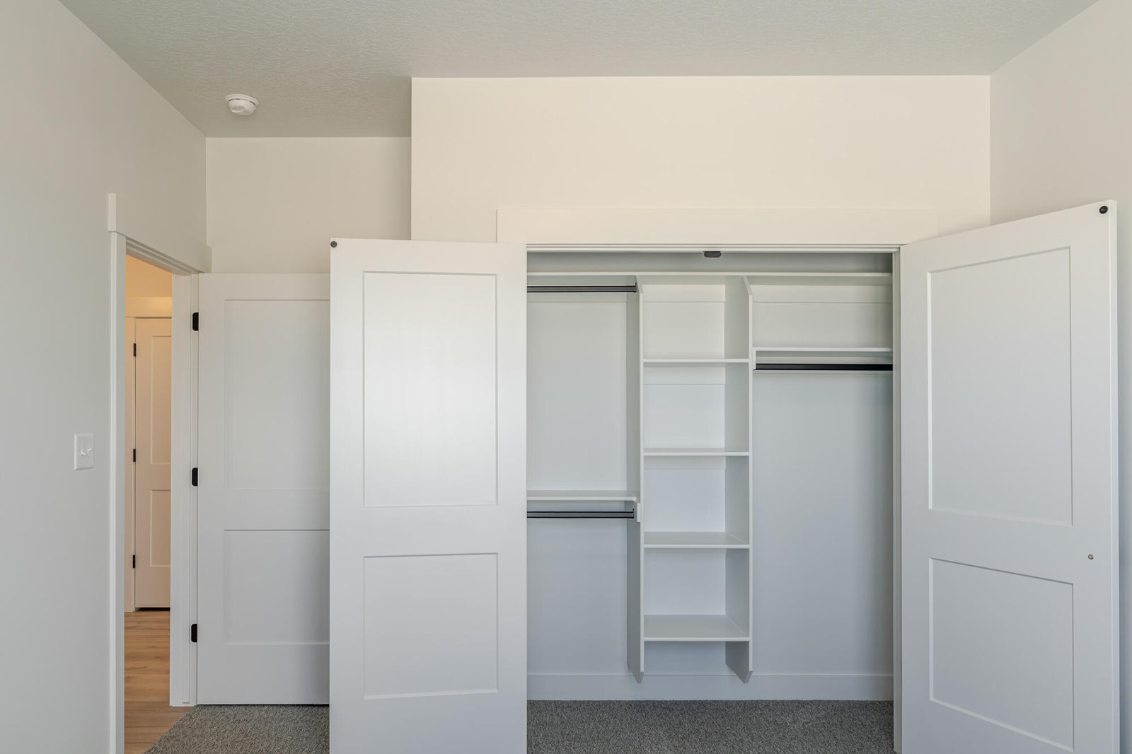 1837 N Sea Eagle, Cedar City, photo 12 of 33