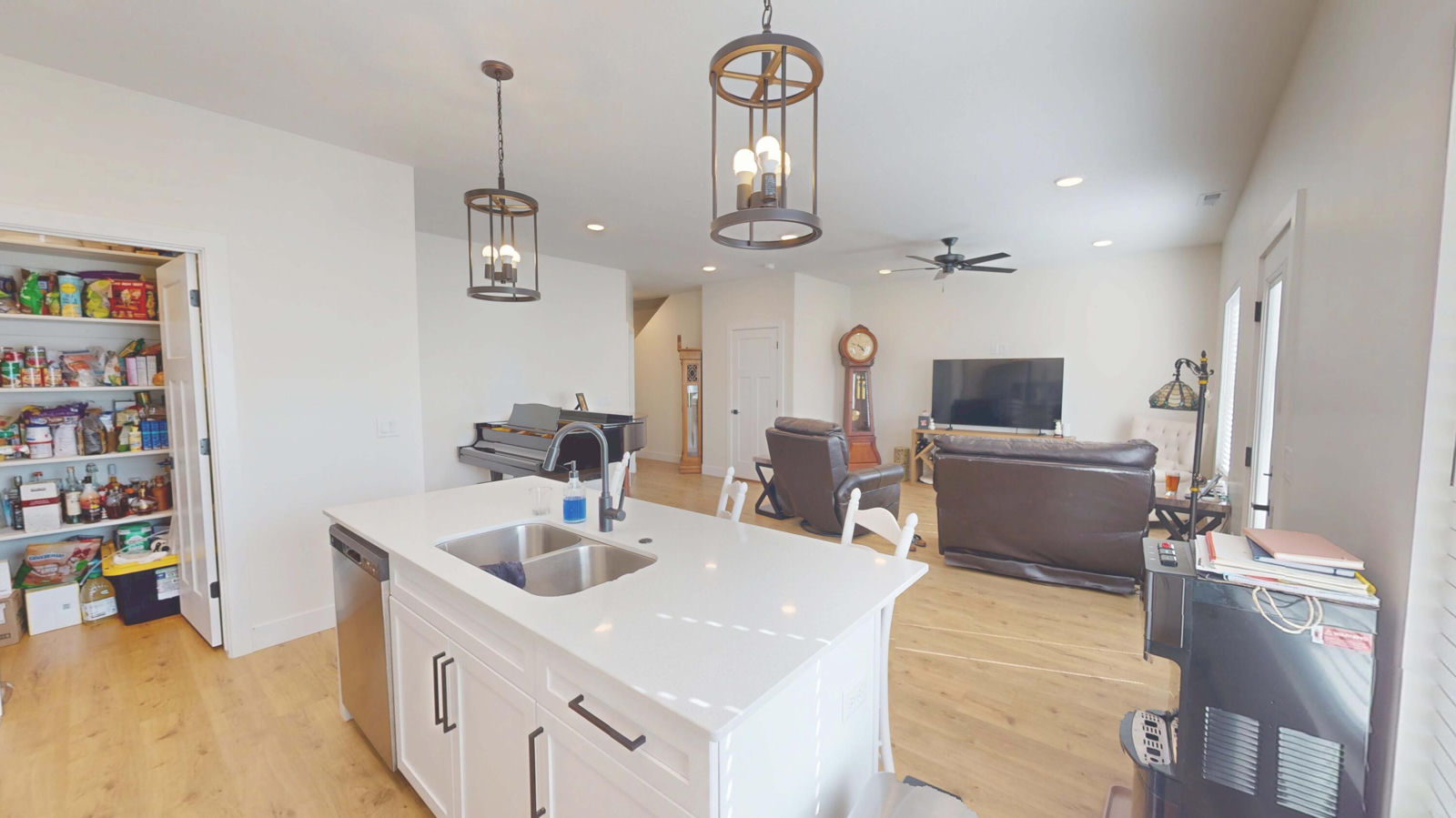 2875 W Cody DR, 48, Cedar City, photo 9 of 36