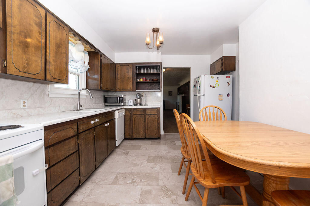 15 S 400 East ST, Beaver, photo 10 of 38