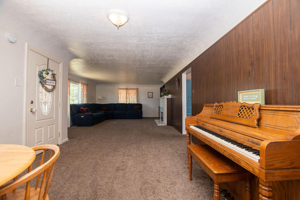 15 S 400 East ST, Beaver, photo 8 of 38