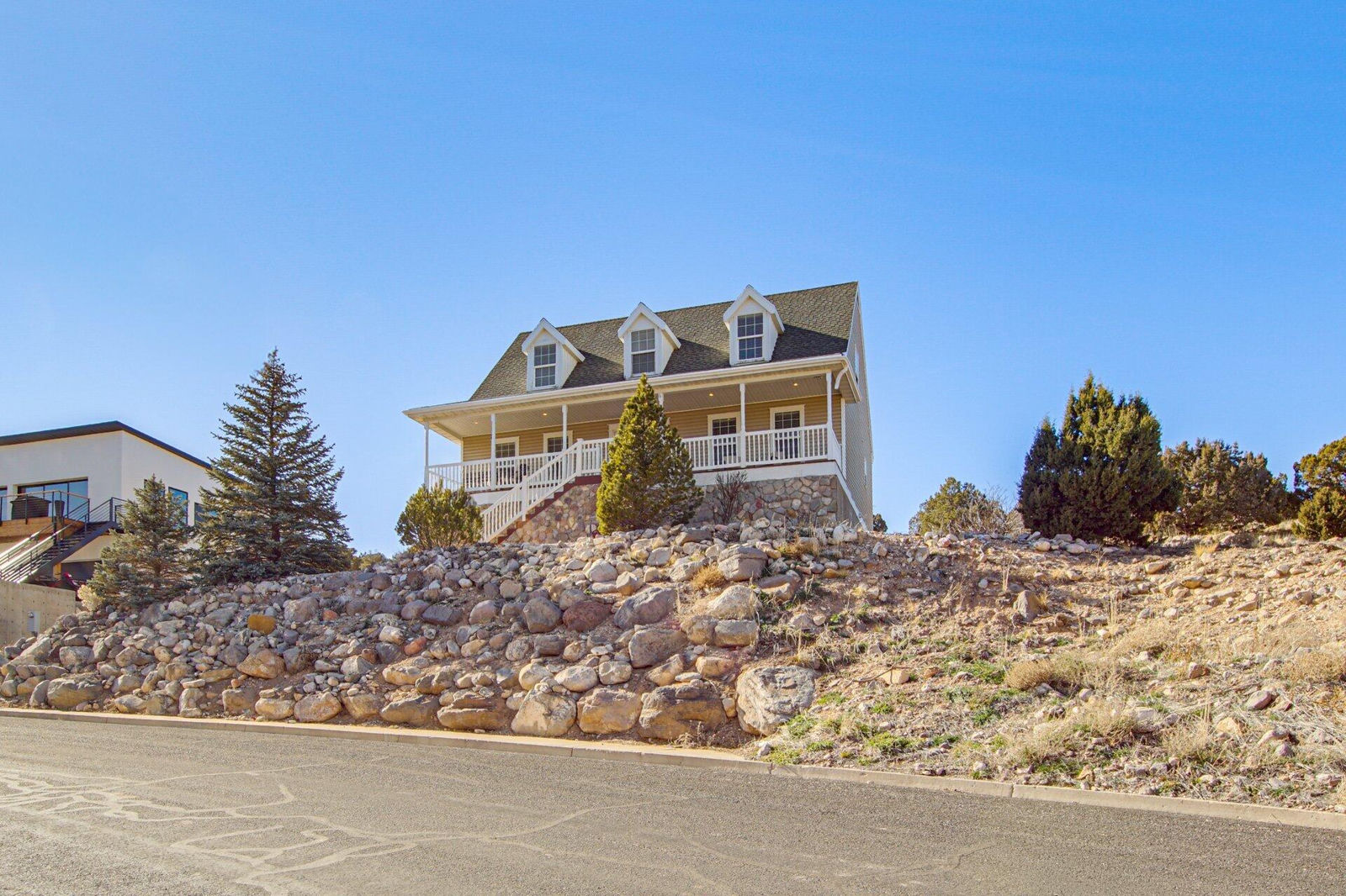 23 N 2380 W, Cedar City, photo 2 of 37
