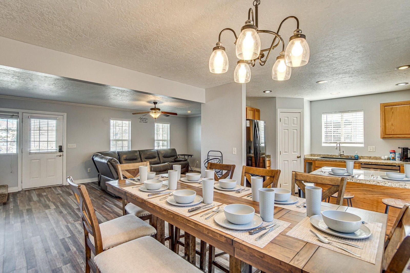 23 N 2380 W, Cedar City, photo 9 of 37