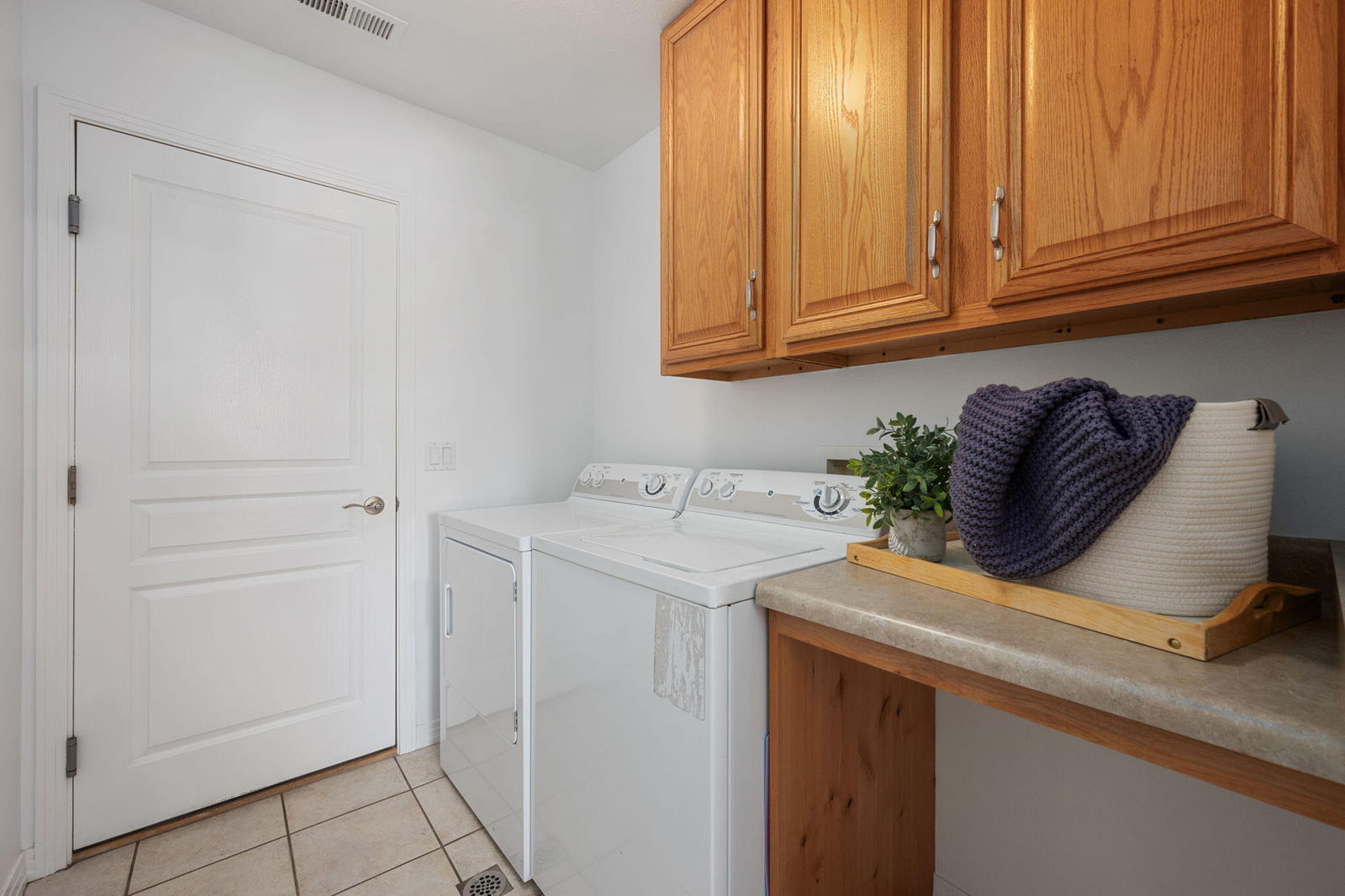 415 S Coyote Way, Ivins, photo 17 of 33
