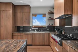 705 N Sanctuary Place, Ivins, photo 5 of 30