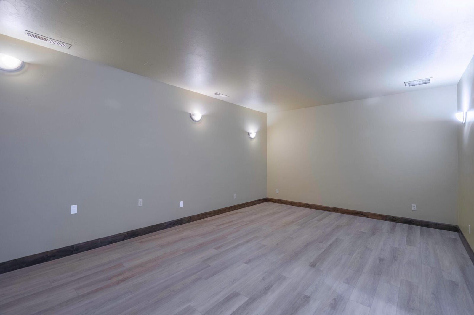 470 N Country LN, 11, Santa Clara, photo 30 of 160