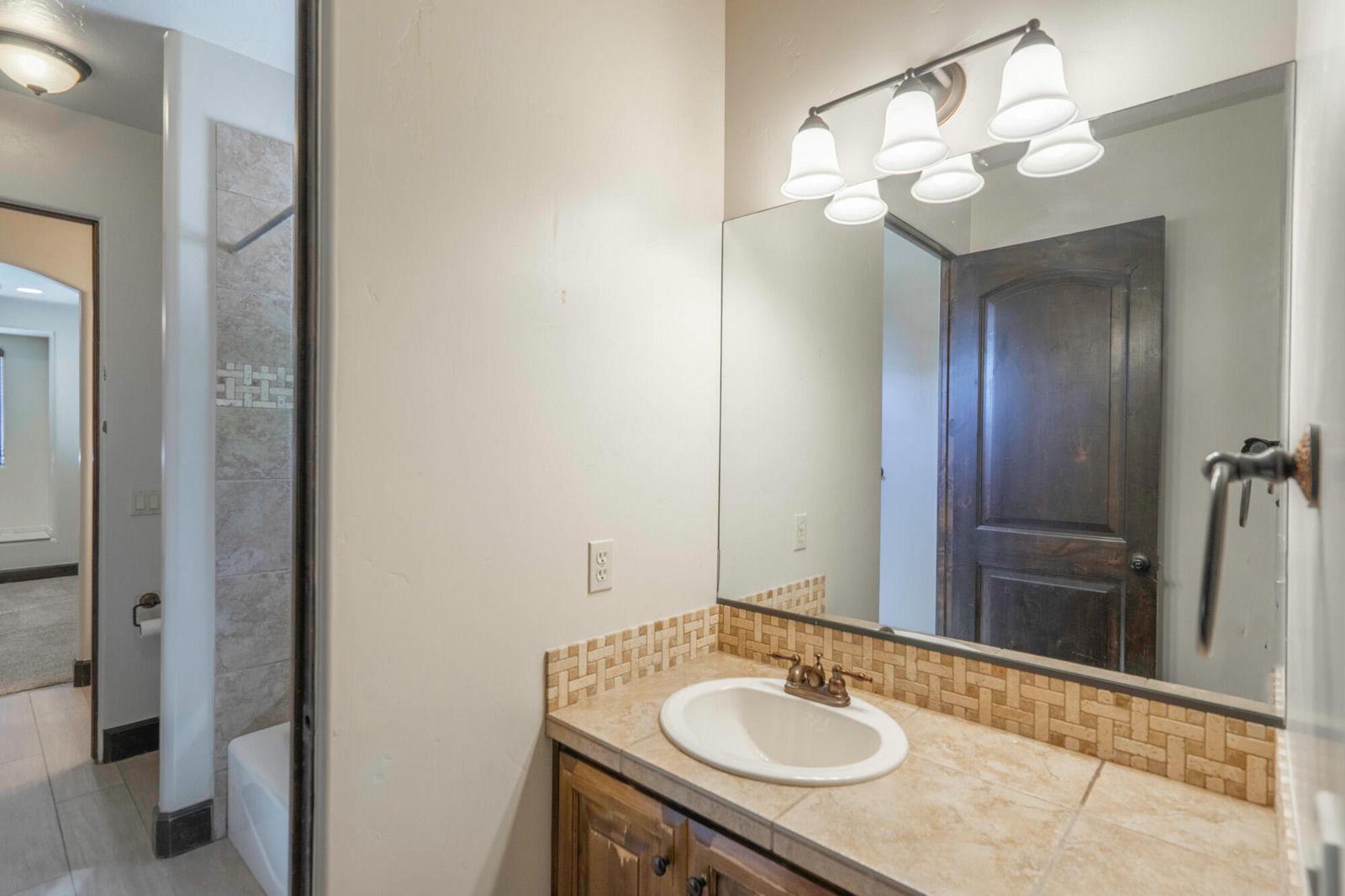470 N Country LN, 11, Santa Clara, photo 112 of 160