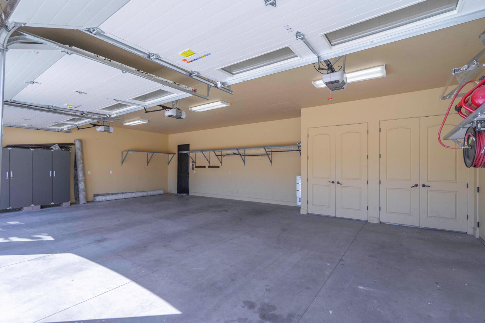 470 N Country LN, 11, Santa Clara, photo 9 of 160