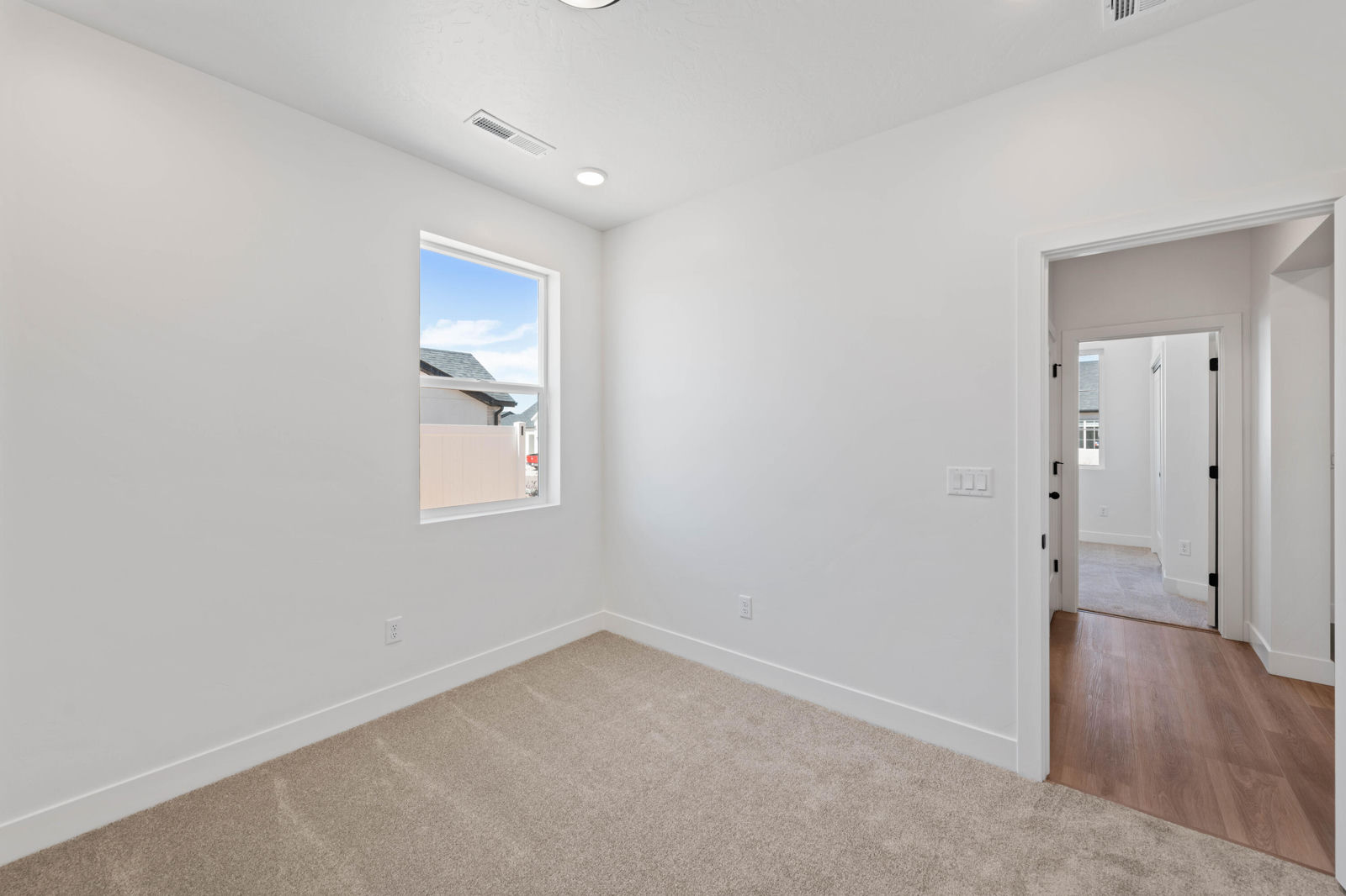 355 W Rosie Lp, Cedar City, photo 7 of 29
