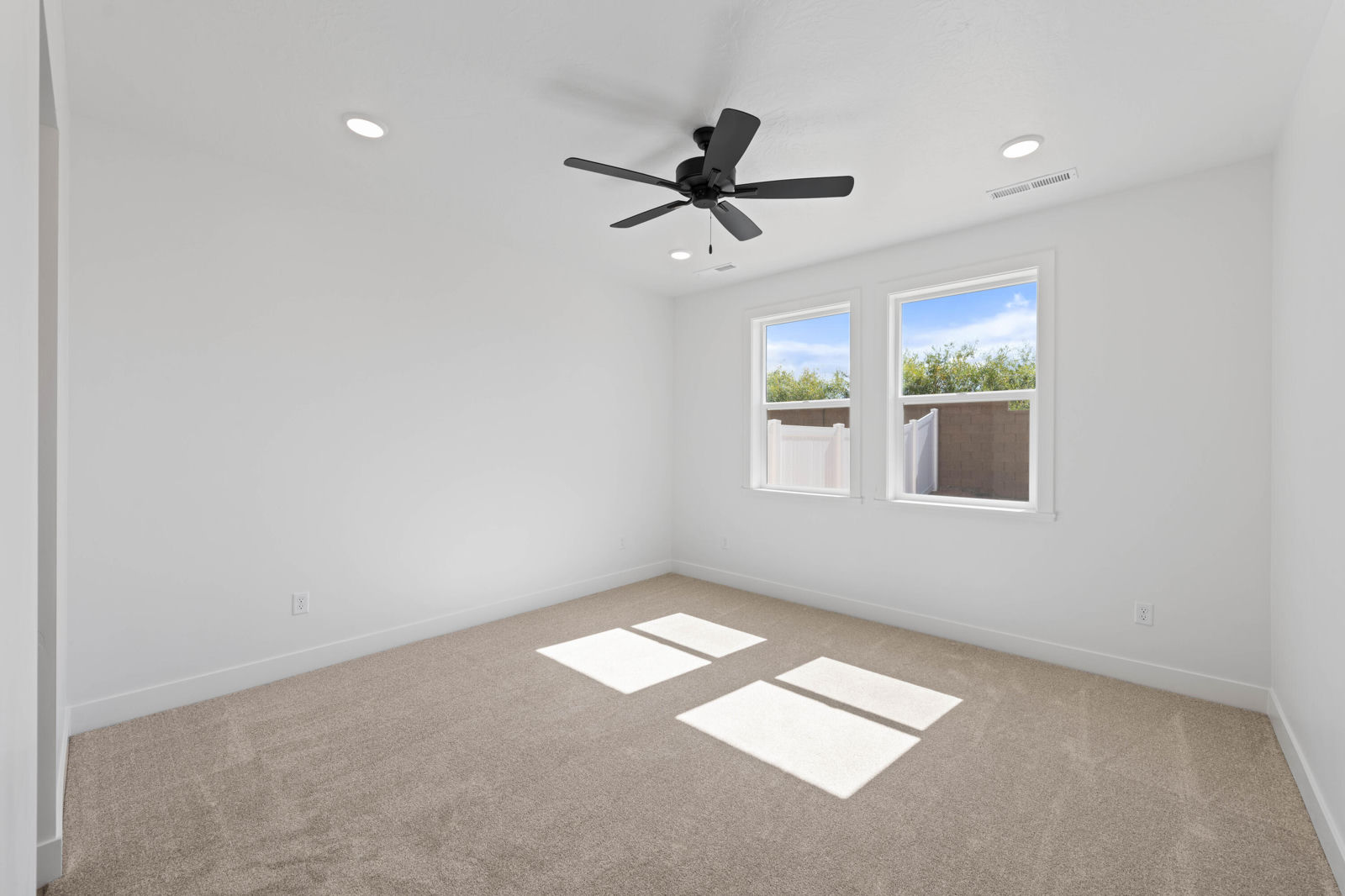 355 W Rosie Lp, Cedar City, photo 19 of 29