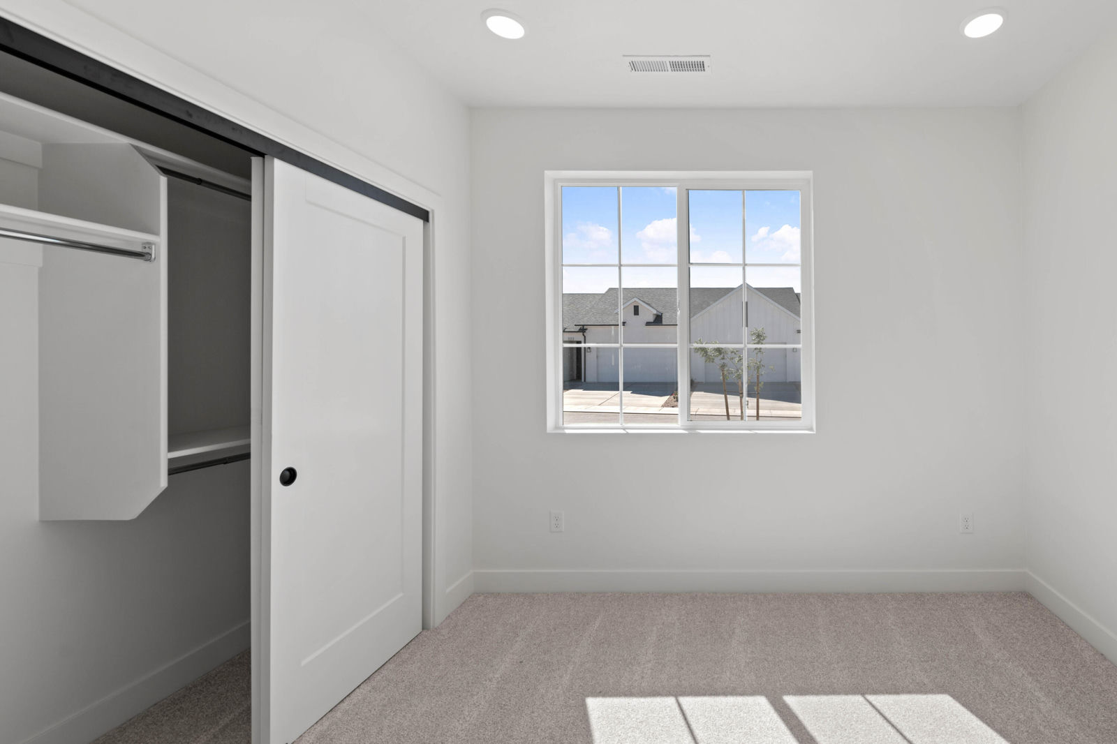 336 W Rosie Lp, Cedar City, photo 4 of 30