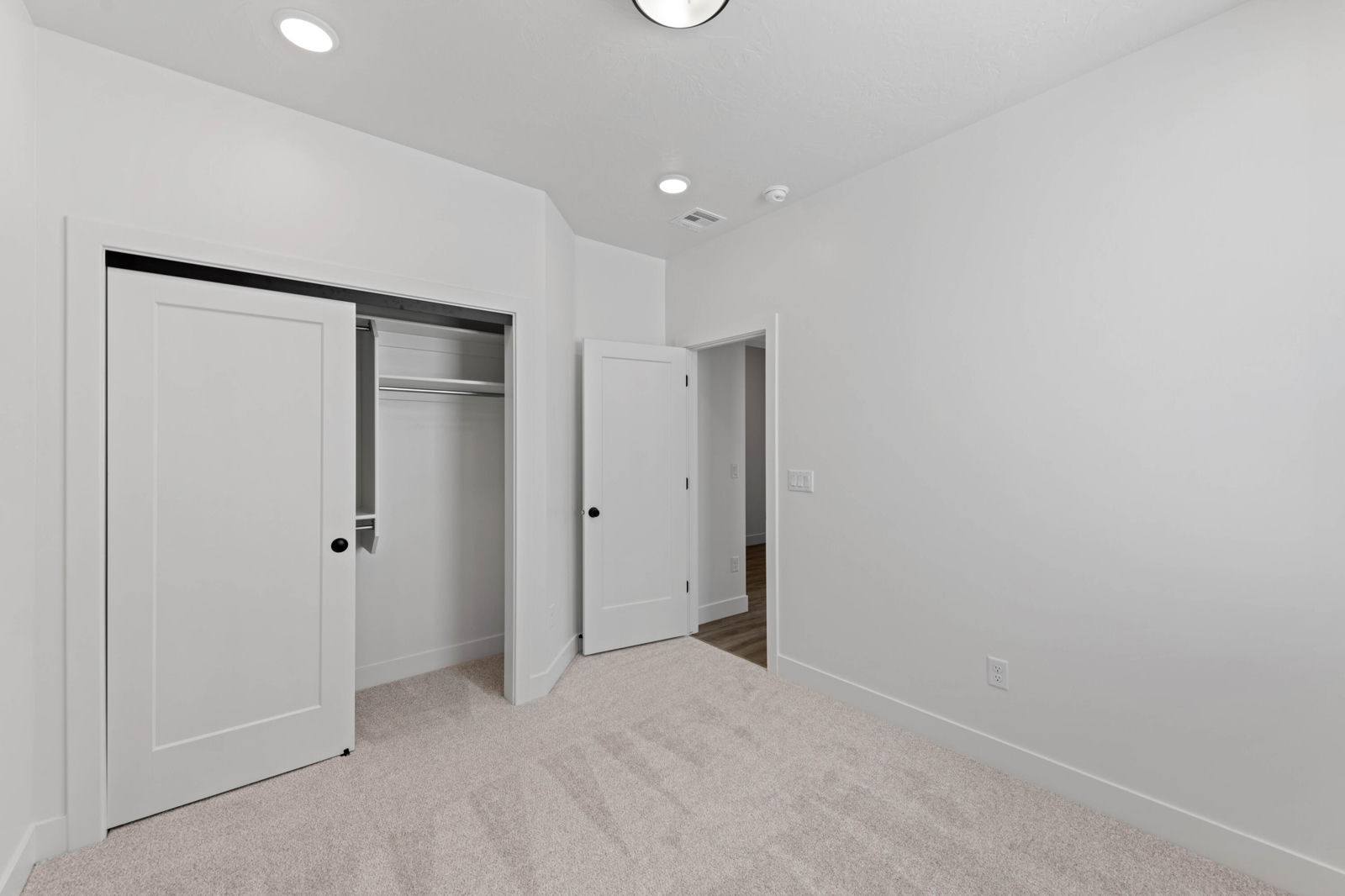 336 W Rosie Lp, Cedar City, photo 5 of 30