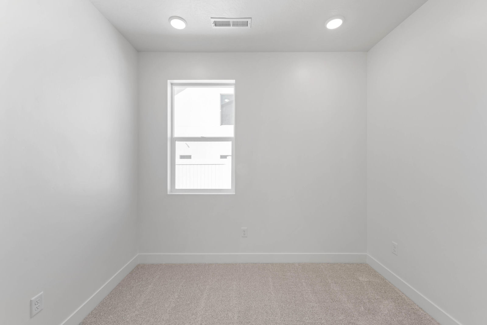 336 W Rosie Lp, Cedar City, photo 6 of 30