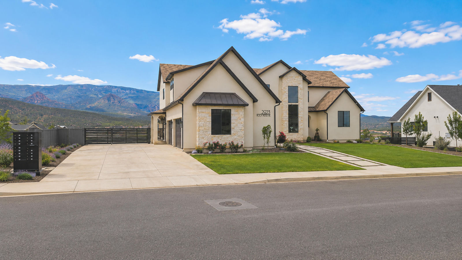 2923 W Rock Ridge RD, Cedar City, photo 10 of 90