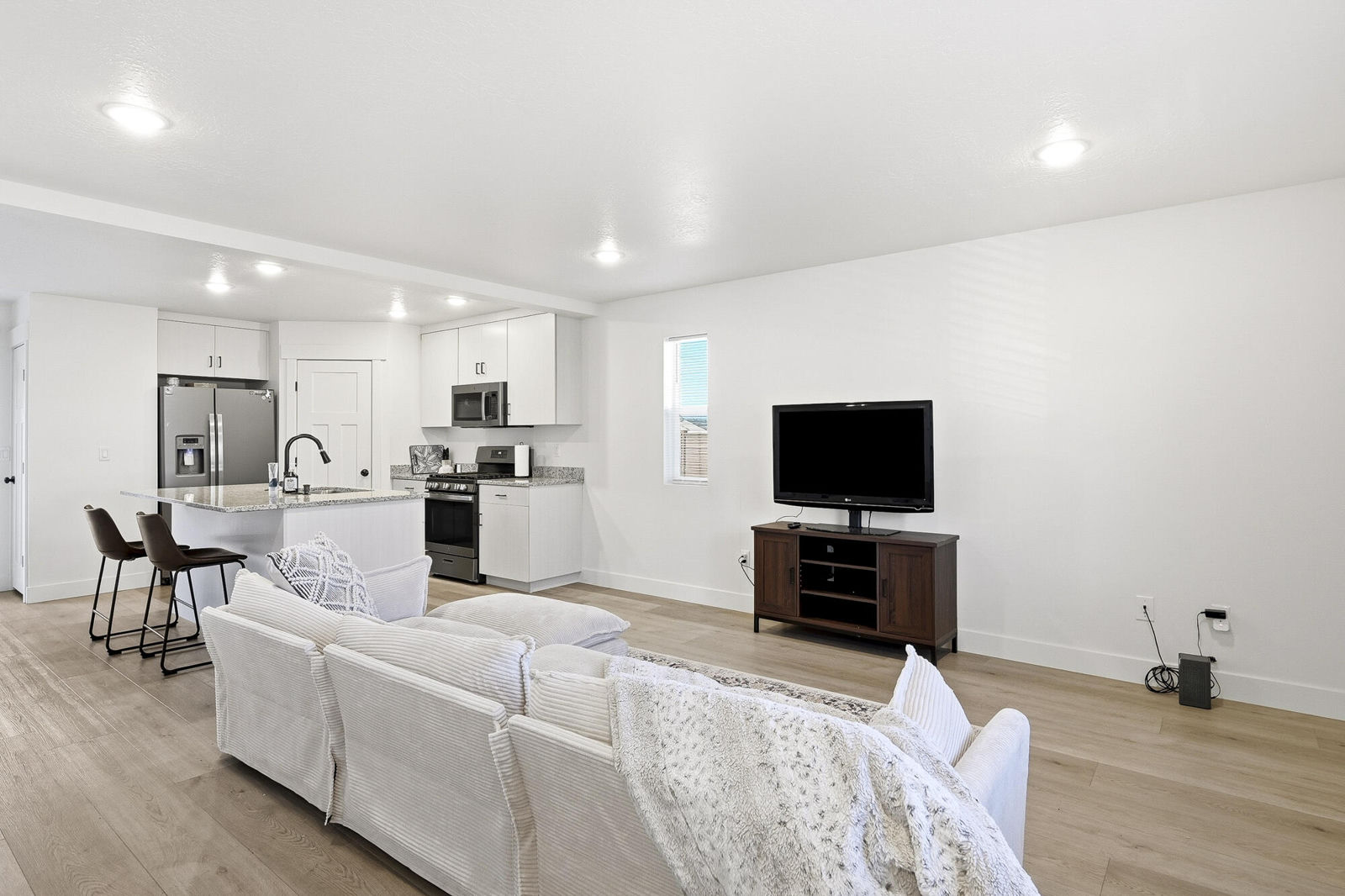 920 S 25 E, #1A, Cedar City, photo 4 of 35