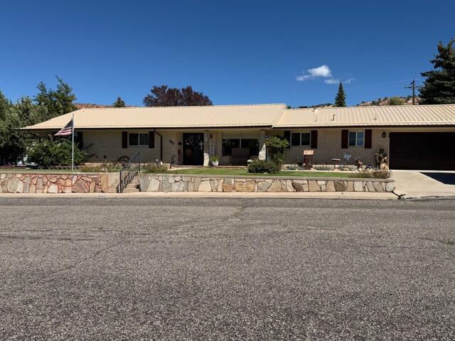 252 E Altamira Ave, Cedar City, photo 1