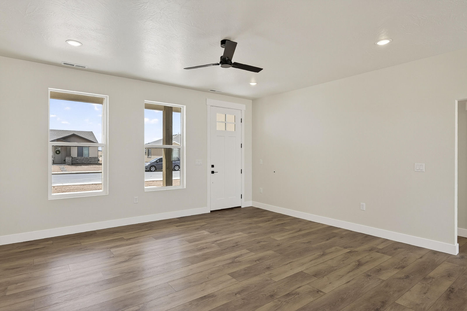 5075 Matheson Way, Enoch, photo 9 of 43