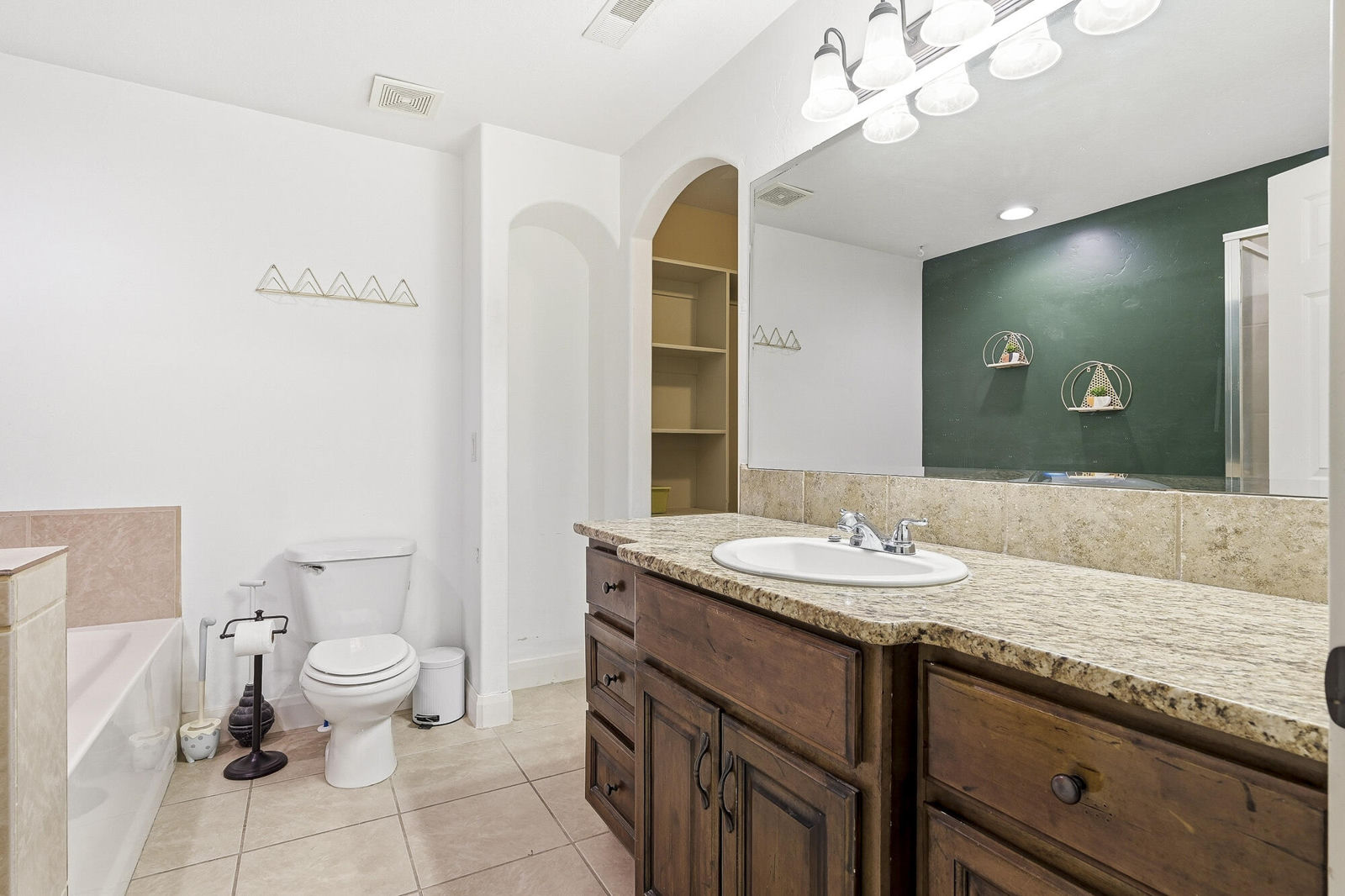 1288 N North Cedar Blvd, 17, Cedar City, photo 22 of 37