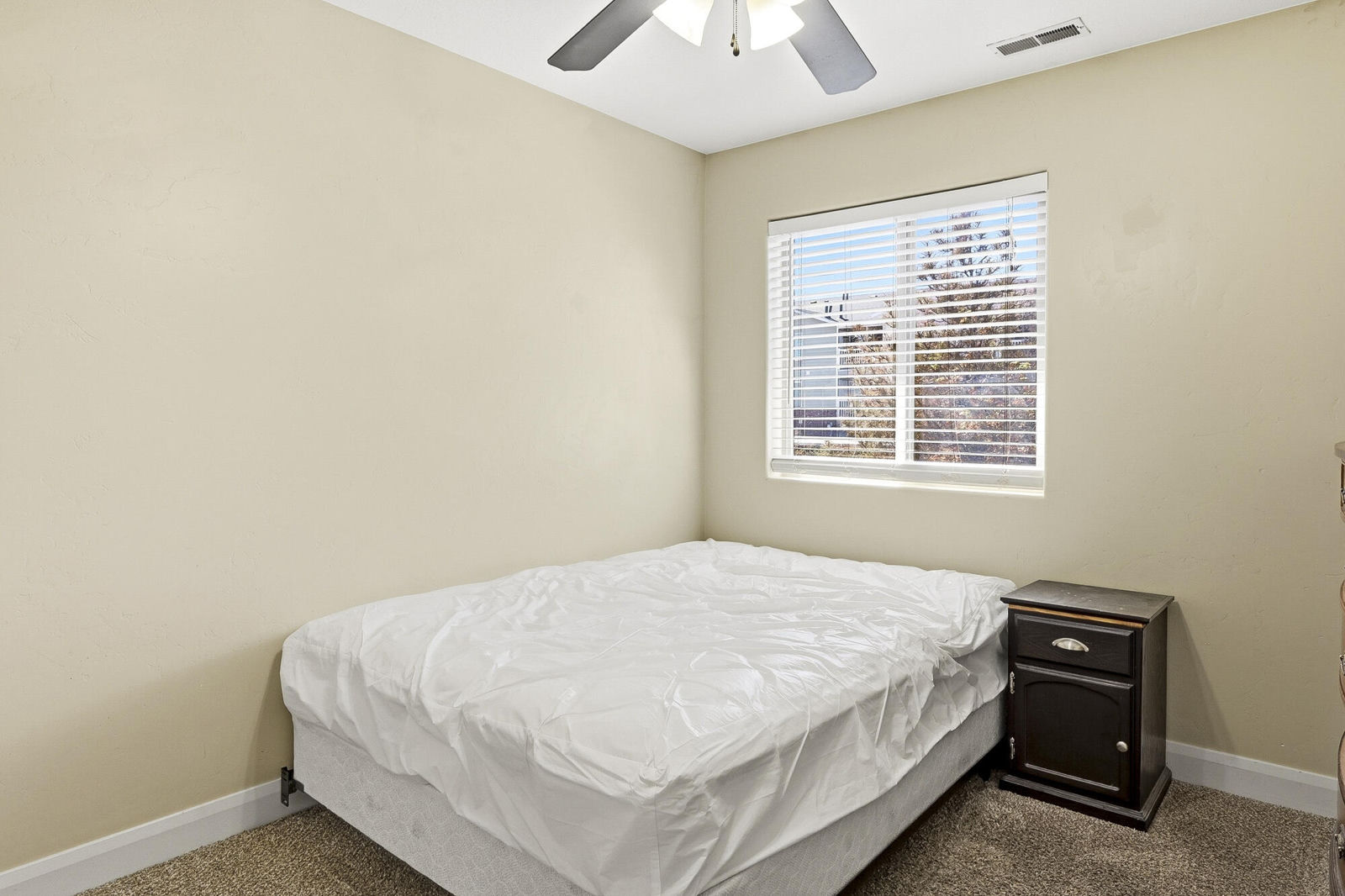1288 N North Cedar Blvd, 17, Cedar City, photo 27 of 37