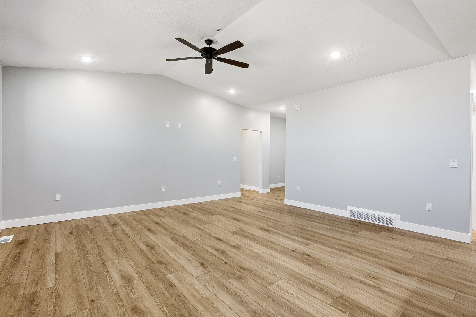 4129 N 350 W, Cedar City, photo 9 of 48