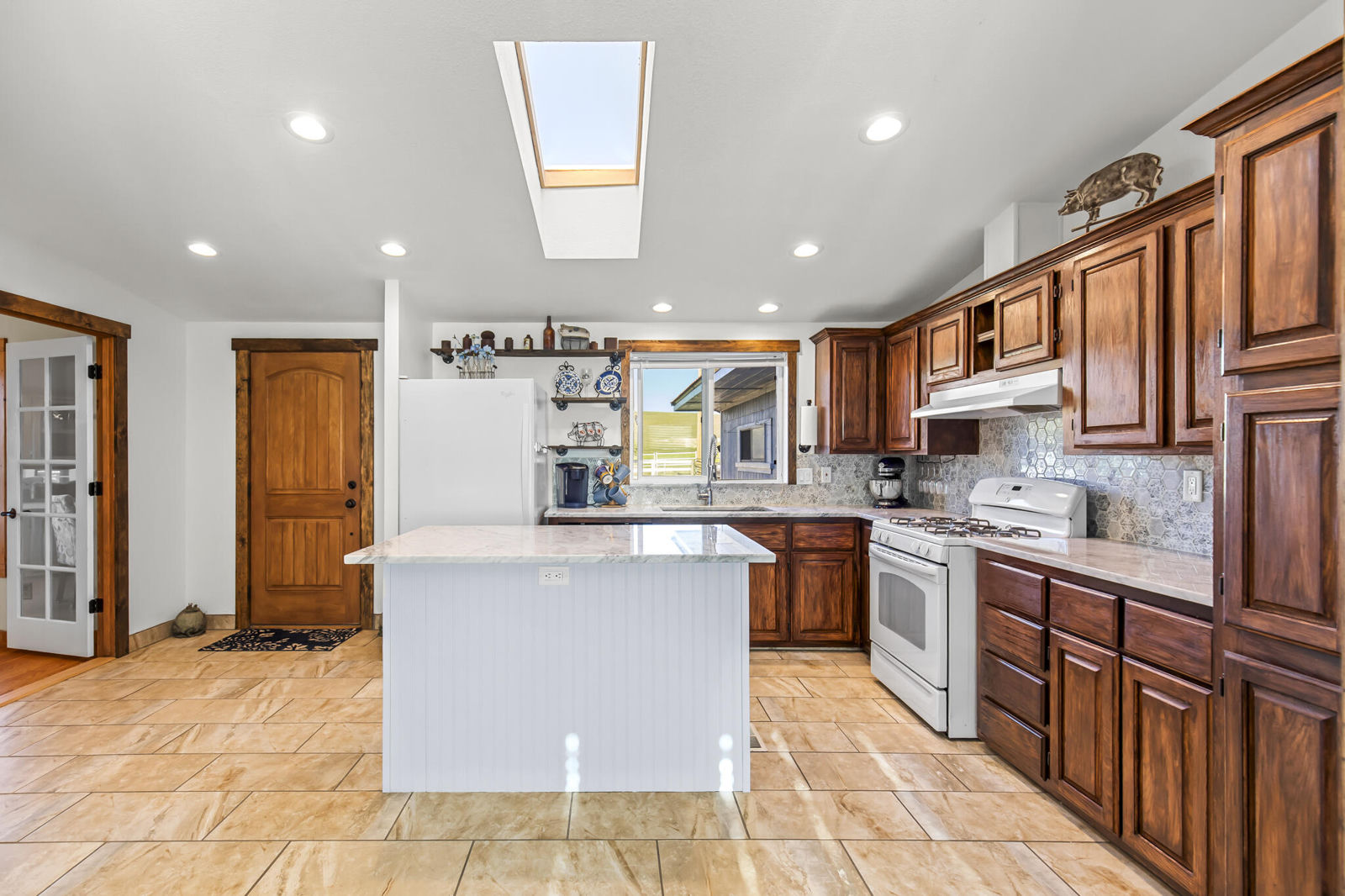 1240 S Black Canyon Road, Antimony, photo 17 of 116