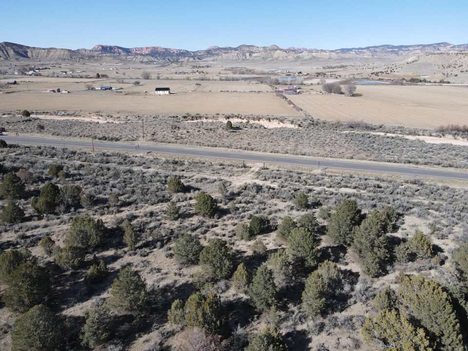 578 E Highway 12, Tropic, photo 2