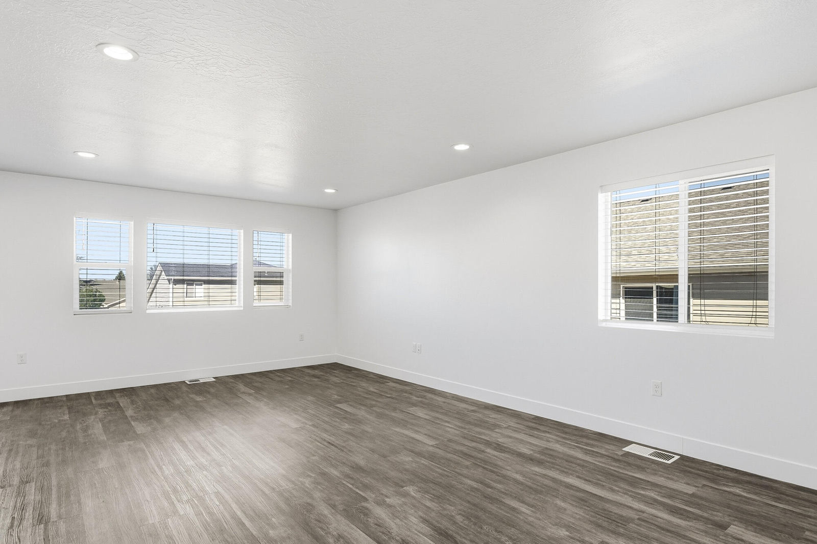 888 S 25 W, Cedar City, photo 8 of 51