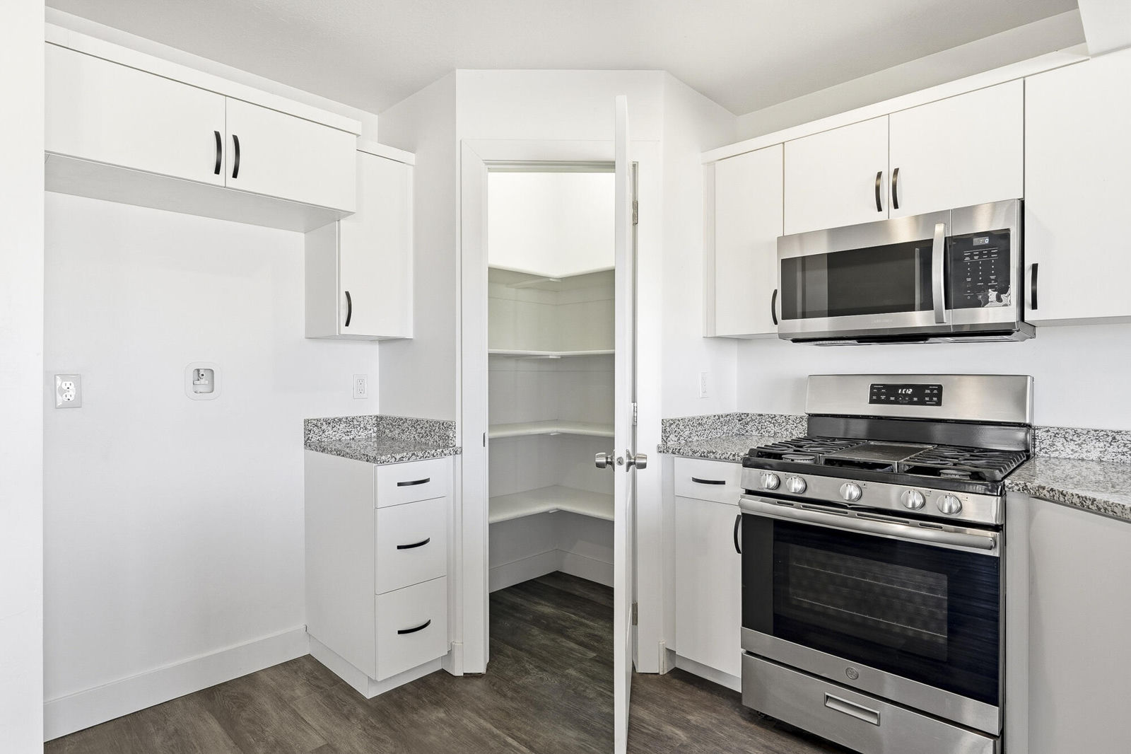 888 S 25 W, Cedar City, photo 11 of 51