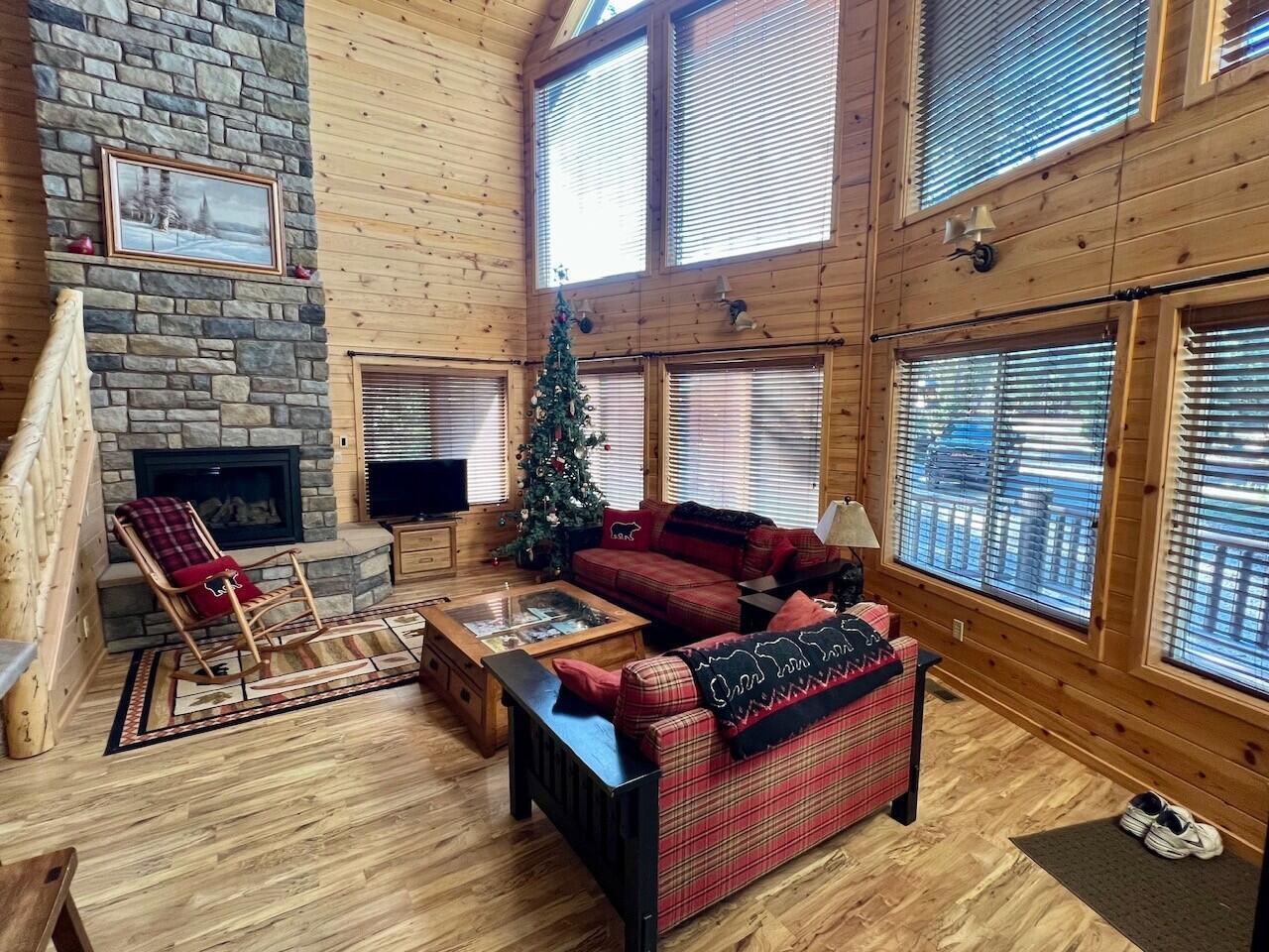1255 E Redwood RD, Duck Creek Village, photo 16 of 47