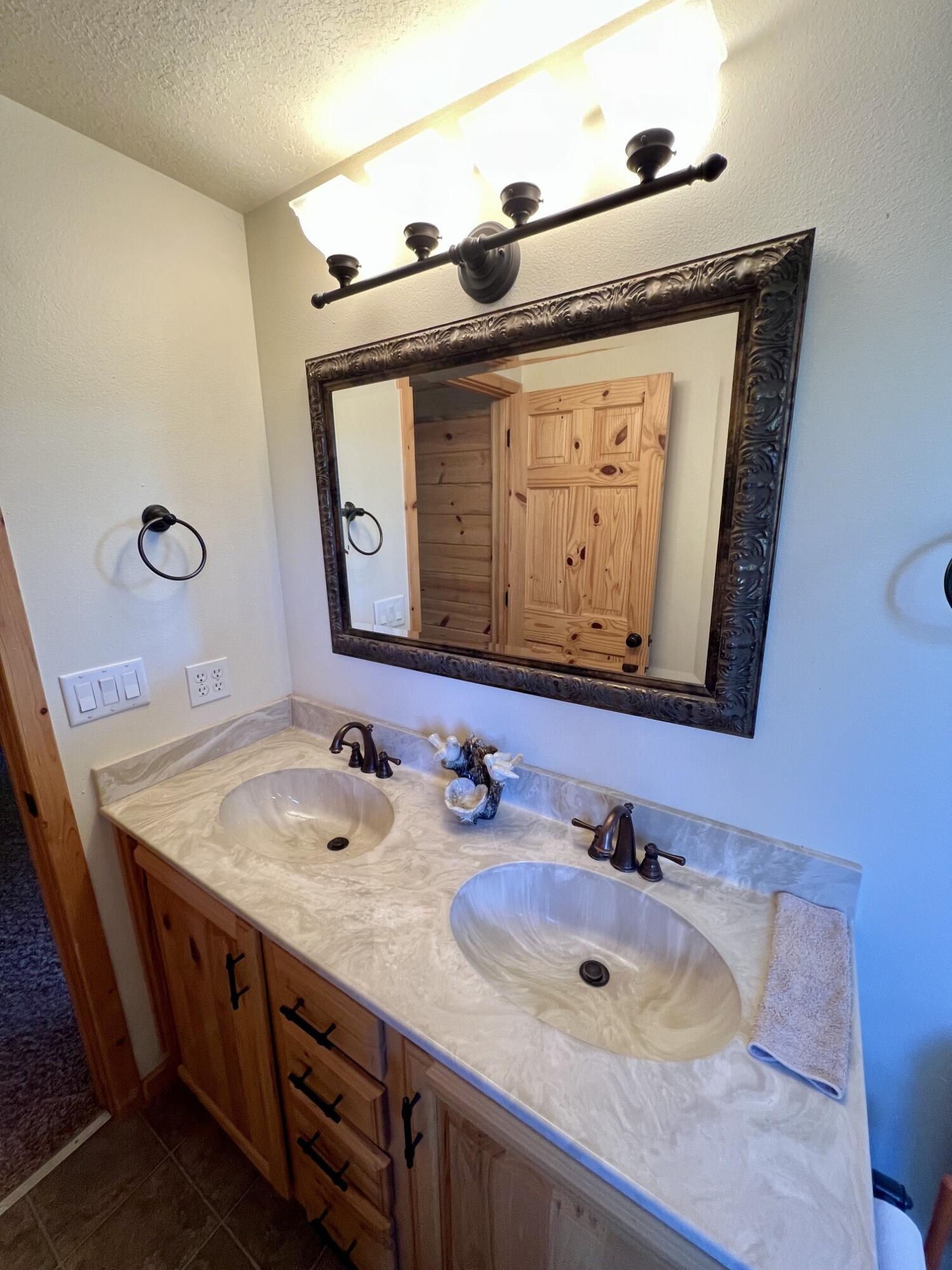 1255 E Redwood RD, Duck Creek Village, photo 35 of 47
