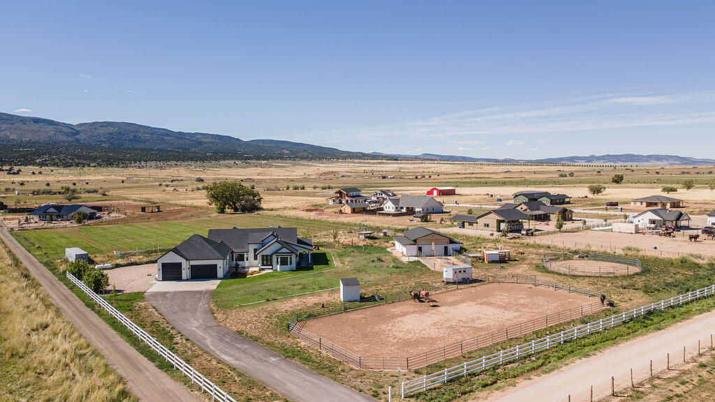 452 W 25 N, Kanarraville, photo 1