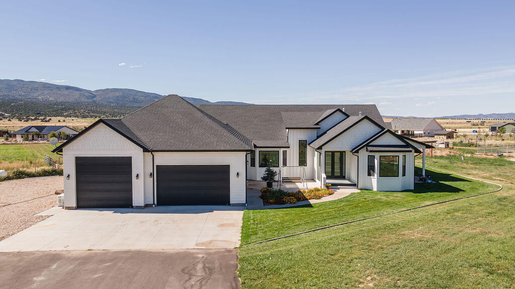 452 W 25 N, Kanarraville, photo 5 of 59