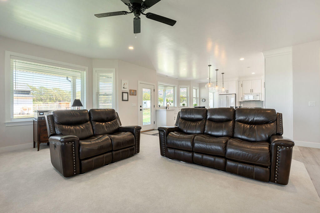 452 W 25 N, Kanarraville, photo 15 of 59