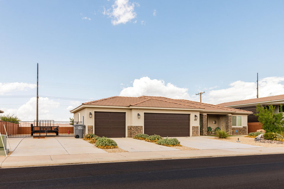 331 N 2780 W, Hurricane, photo 3