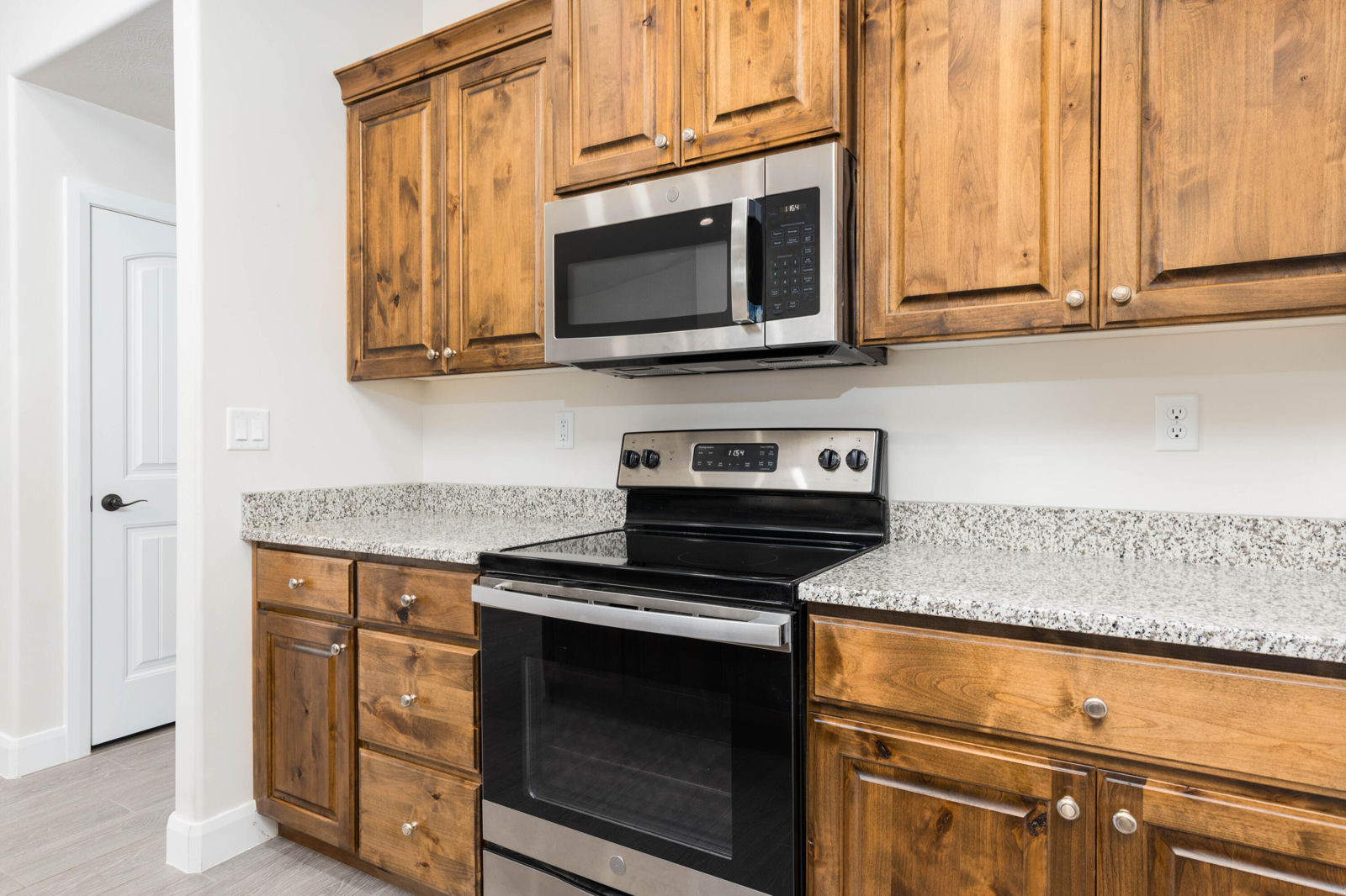 331 N 2780 W, Hurricane, photo 12 of 45