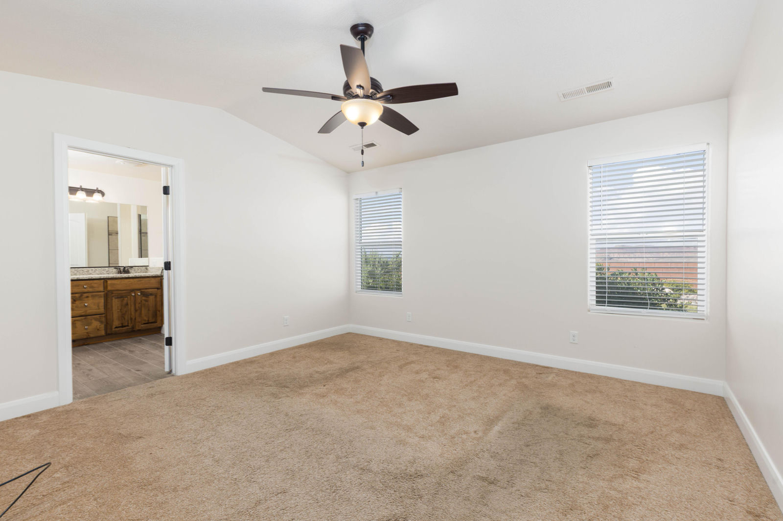 331 N 2780 W, Hurricane, photo 15 of 45