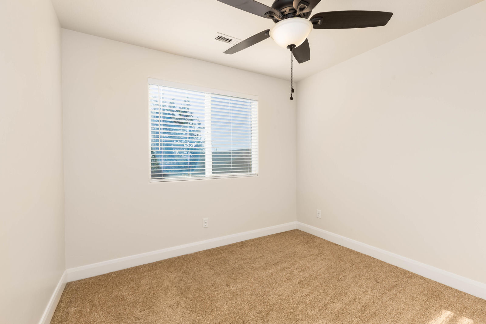 331 N 2780 W, Hurricane, photo 20 of 45