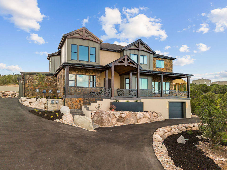 1321 S Cedar Bluffs DR, Cedar City, photo 3