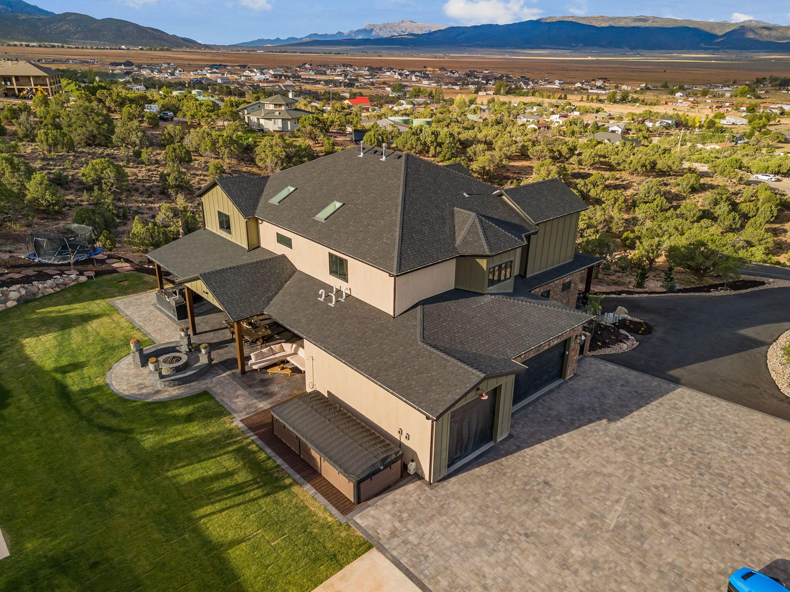 1321 S Cedar Bluffs DR, Cedar City, photo 8 of 93