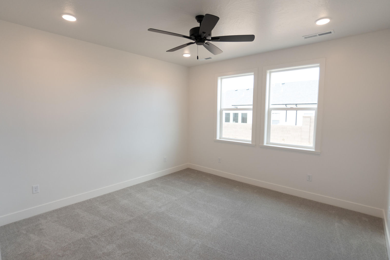 344 W Rosie, Cedar City, photo 18 of 38
