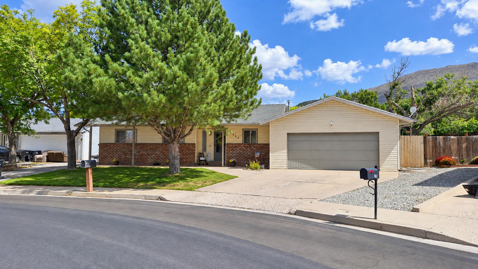 1285 S Mountain View DR, Cedar City, photo 1