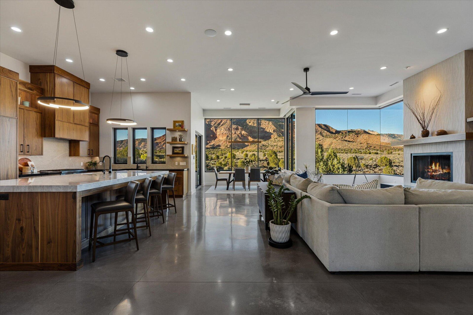 2493 Navajo CIR, Springdale, photo 17 of 50