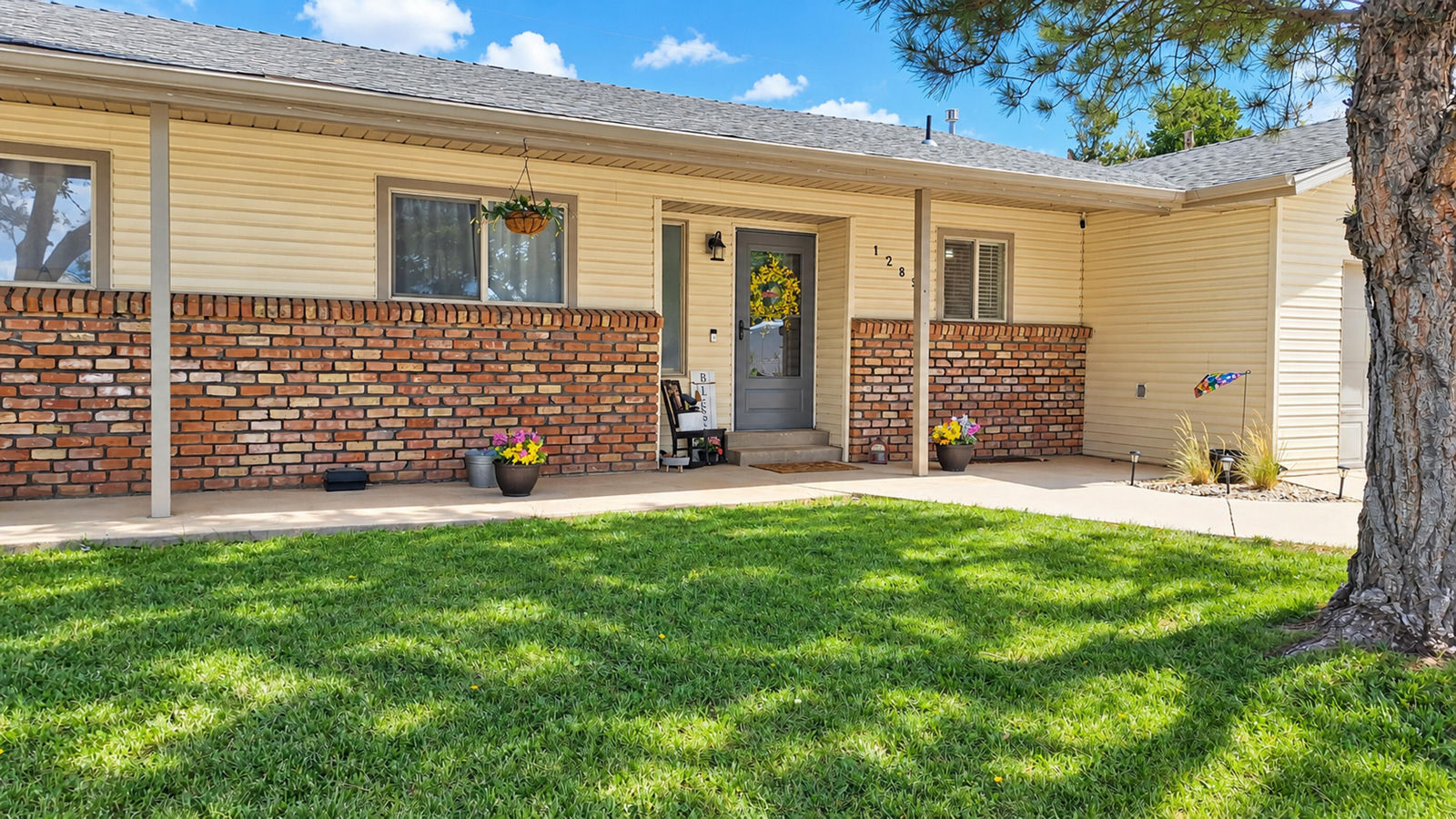 1285 S Mountain View DR, Cedar City, photo 3 of 39