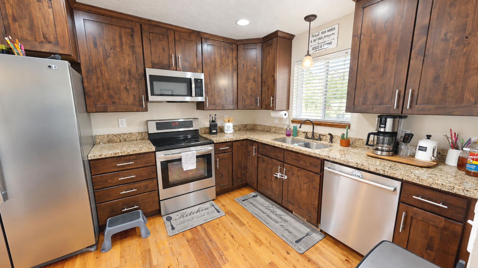 1285 S Mountain View DR, Cedar City, photo 11 of 39