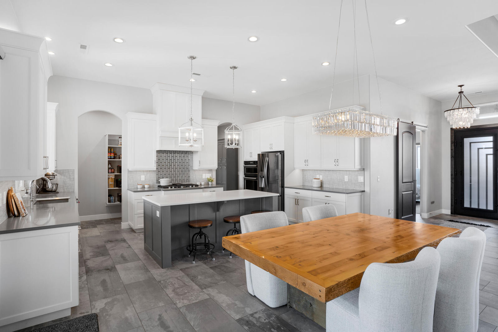 513 W 80 S, Ivins, photo 28 of 78