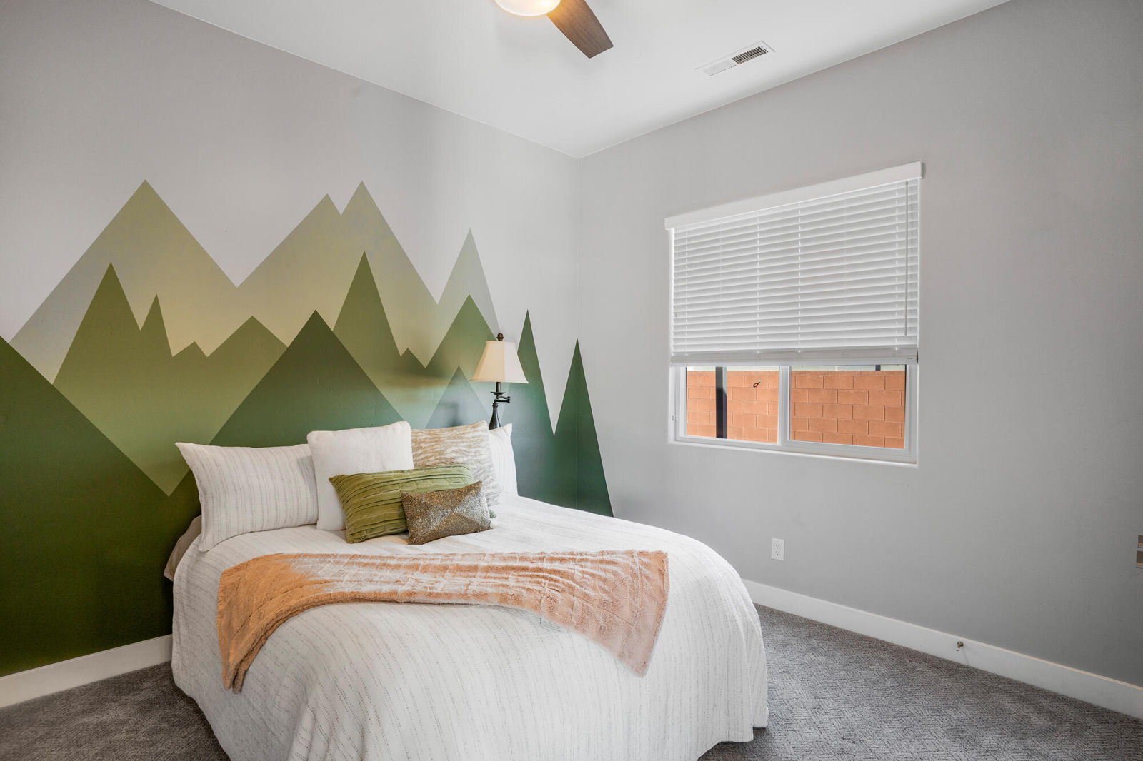 513 W 80 S, Ivins, photo 48 of 78