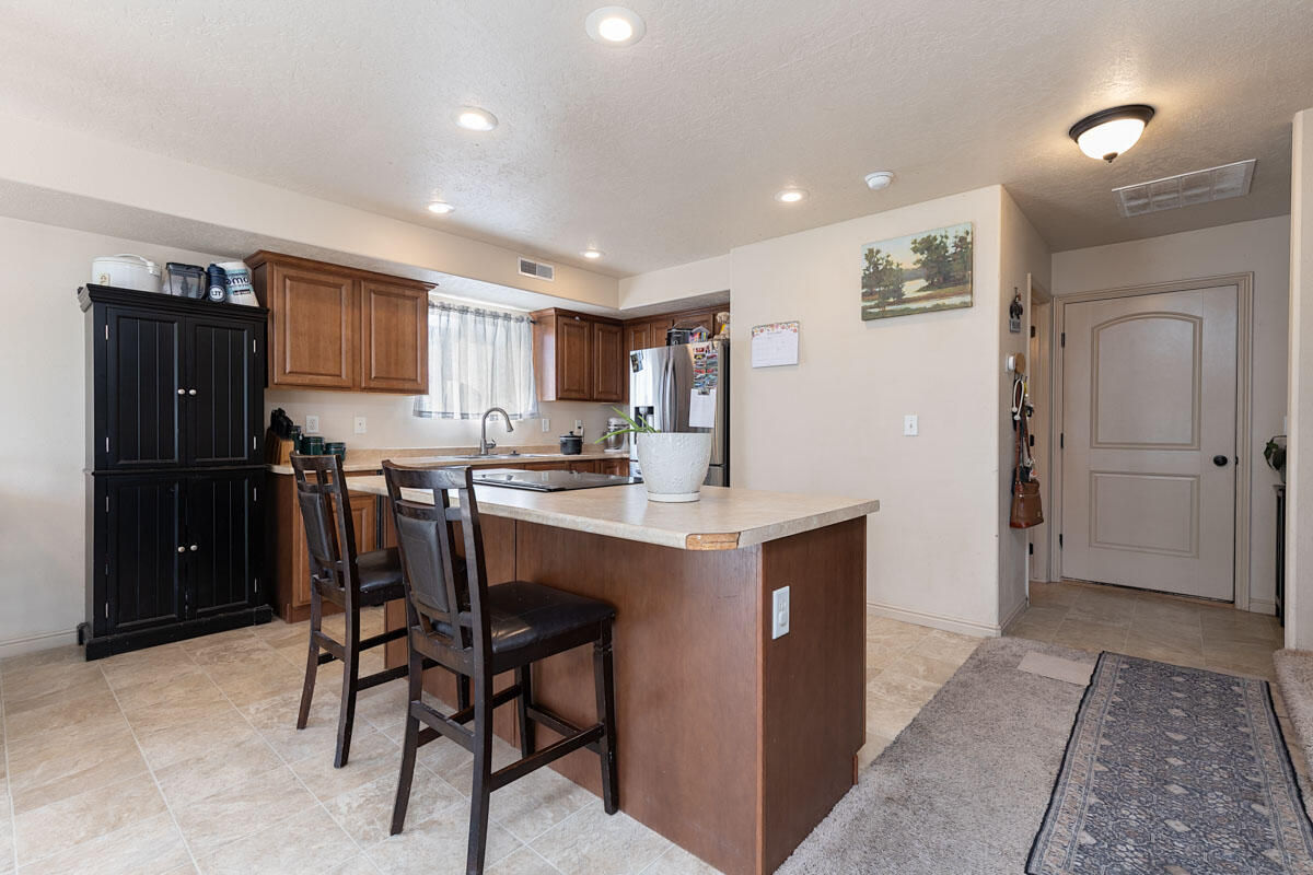 1865 W Clark Parkway N, Cedar City, photo 7 of 17